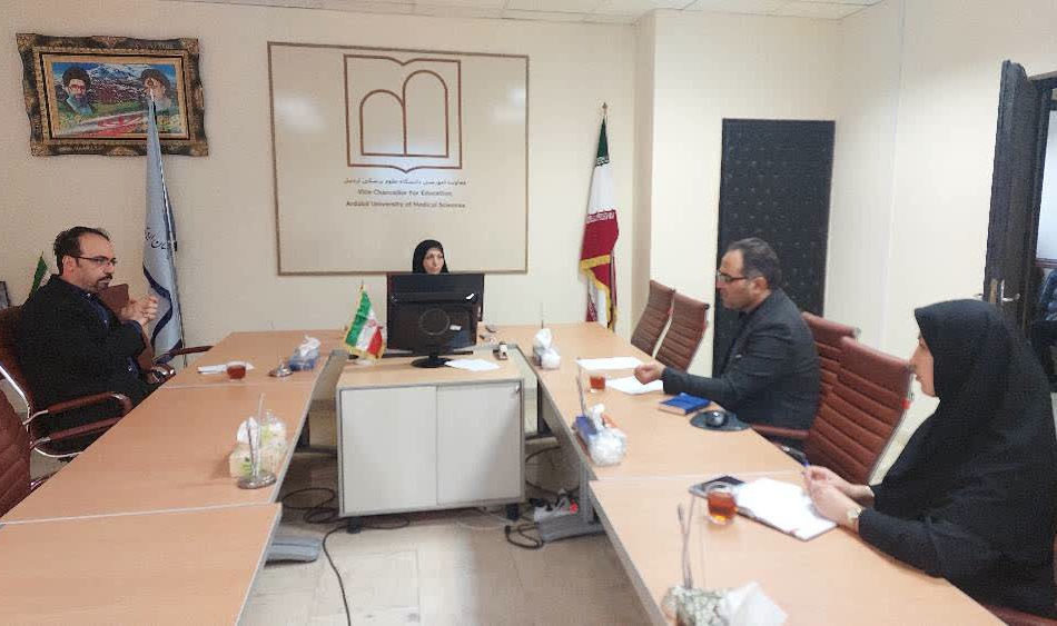 جلسه کارگروه مرجعیت علمی و آینده نگاری با حضور معاون محترم آموزش، مدیر محترم مرکز مطالعات و توسعه آموزش پزشکی و رئیس محترم  کارگروه مرجعیت علمی و آینده نگاری برگزار شد.