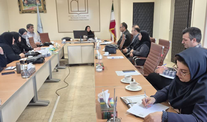 جلسه کمیته رشد و بالندگی اعضاء هیات علمی با حضور معاون محترم آموزشی سرکار خانم دکتر عفت ایرانی جم، مدیر محترم مرکز مطالعات و توسعه آموزش پزشکی جناب آقای دکتر قدیر پوربایرامیان و کلیه اعضا محترم راس برگزار گردید